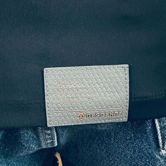 Descente black full zip gorpcore outdoor cycling jacket - Picture 6 of 12